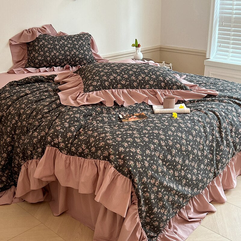 Yickyue Vintage French Ruffles Princess Bedding Set Floral Pattern Washed Cotton Nordic Quilt Cover Set Bed Skirt Bed Linen Pillow Shams