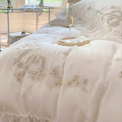 Yickyue Luxury Embroiderd Snow White Lace Bedding Set 4pcs 100% Cotton Korean Princess Wedding Duvet Cover Bed Sheet Linen Pillowcases