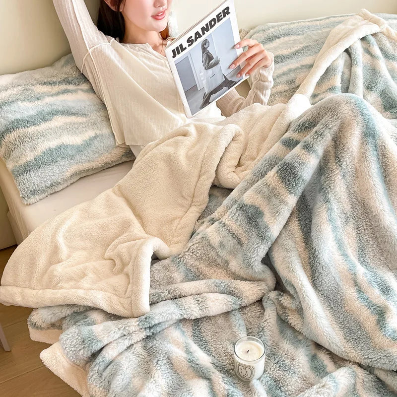 European Luxury Rabbit Plush Thick Blanket Multifunctional Nap Lamb Wool Blanket for Office Skin-Friendly Bedspreads for Home