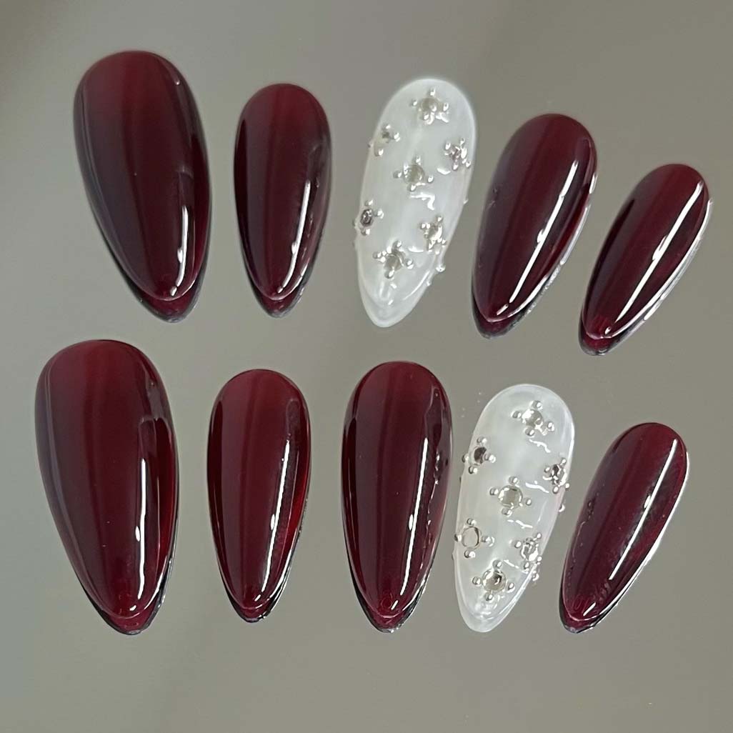 YICKYUE -  Luxury Handmade Almond Press on Nails Vintage Red Diamond Design Reusable False Nails Acrylic Full Cover Nail Tips Nail Art