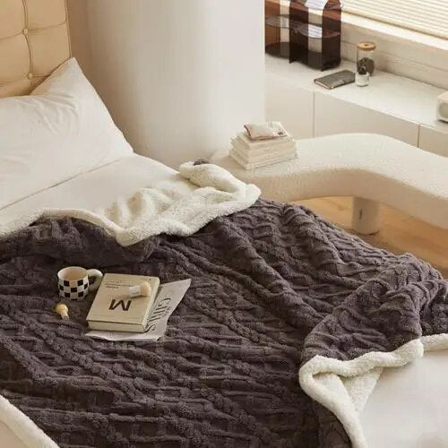 Yickyue Multifunctional Lambswool Blanket, Warm Blankets for Beds, Single Nap, Solid Color, ,New Tower Skin, 2022
