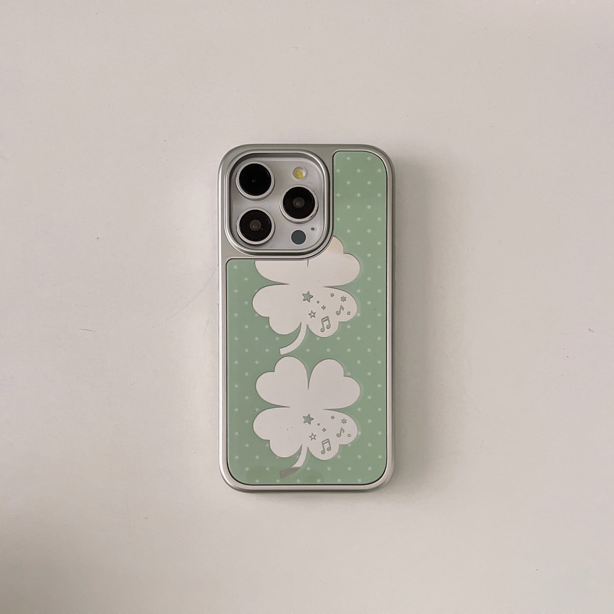 YICKYUE  -  Ins Mirror Green Background Polka Dot Four Leaf Clover Pendant Phone Case for iPhone 16 15 14 13 Pro Max Back Cover Funda