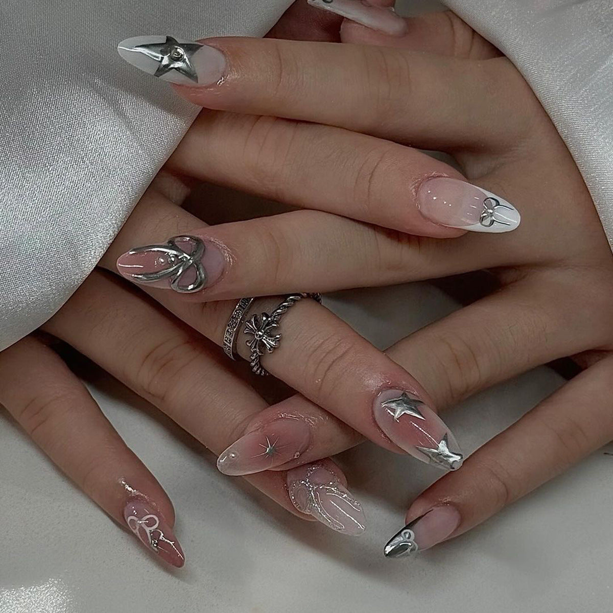 YICKYUE  -  24pcs Sliver Star Printed Press on Nails Pink White Y2k Almond False Nails Patch Ins Fashion Sweet Girl Fake Nails Tips Wearable