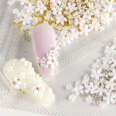 200pcs Acrylic Pink White Flower Mixed Size Rhinestones Silver Gold Gem  Nail Art Decoration Manicures Tool For DIY Nail Designs