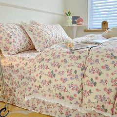 Yickyue 100%Cotton Cute Chic Strawberry Print Bedding Set Super Soft Breathable Green Flowers Duvet Cover Bed Sheet Pillowcase King 4Pcs