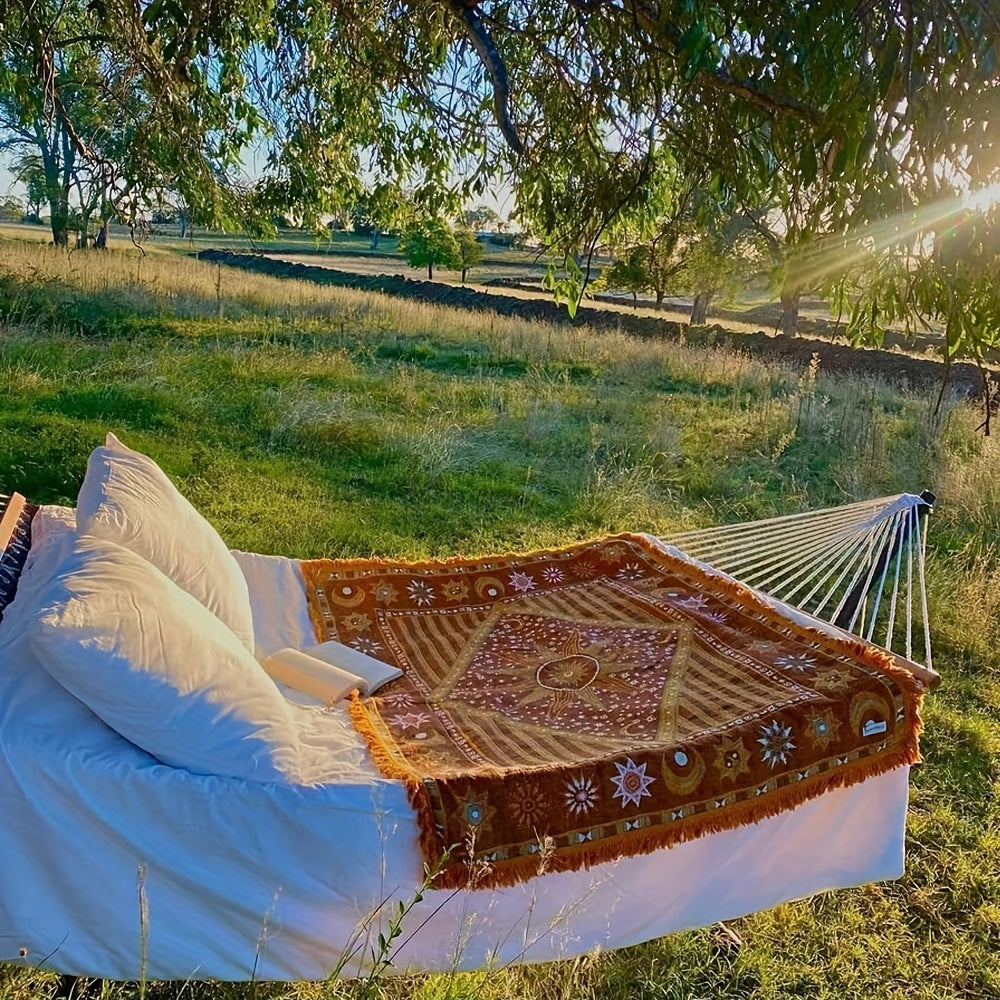 YICKYUE  -  Bohemian Thread Quilt: Multi-Functional Sofa Leisure Blankets with Tassels - Suitable for Camping and All Seasons