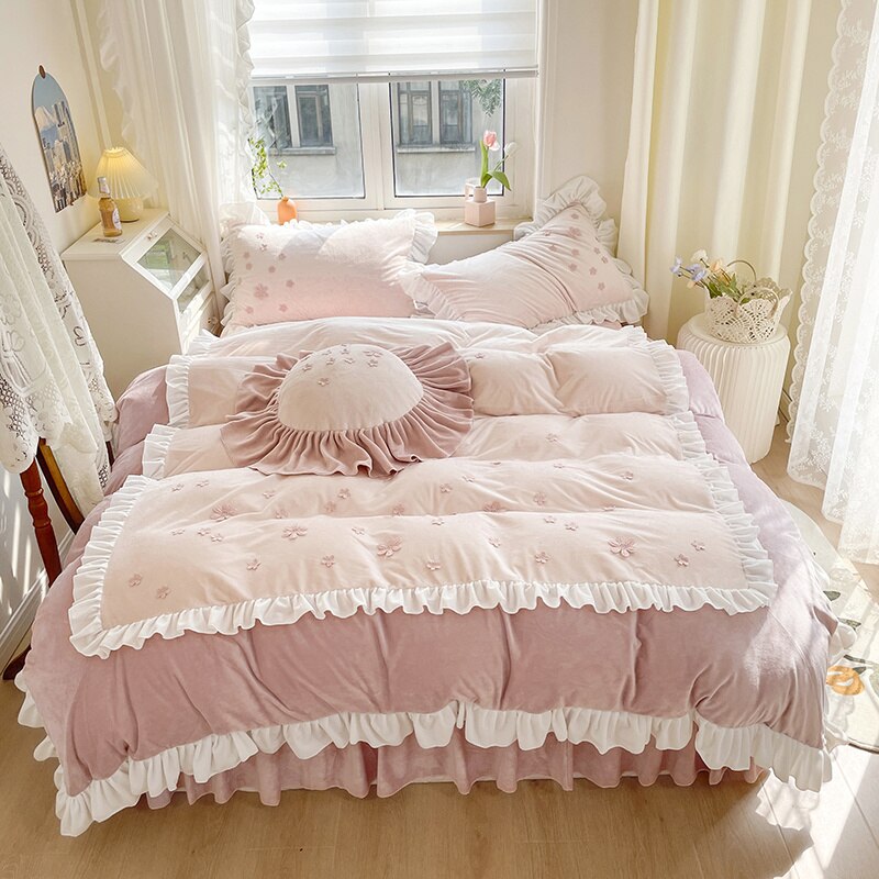 Flowers Embroidery Princess Bed Skirt Bedding Set Shaggy Velvet Fleece Ruffles Duvet Cover Quilt Cover Set Bed Sheet Pillowcases