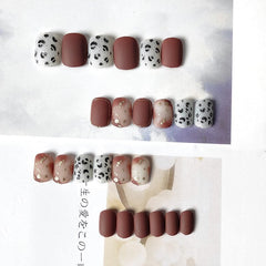Fire Flower Petite False Nails for Professional Gradient Halo Line Press on Acrylic Nails with Glue Accessories Z1345
