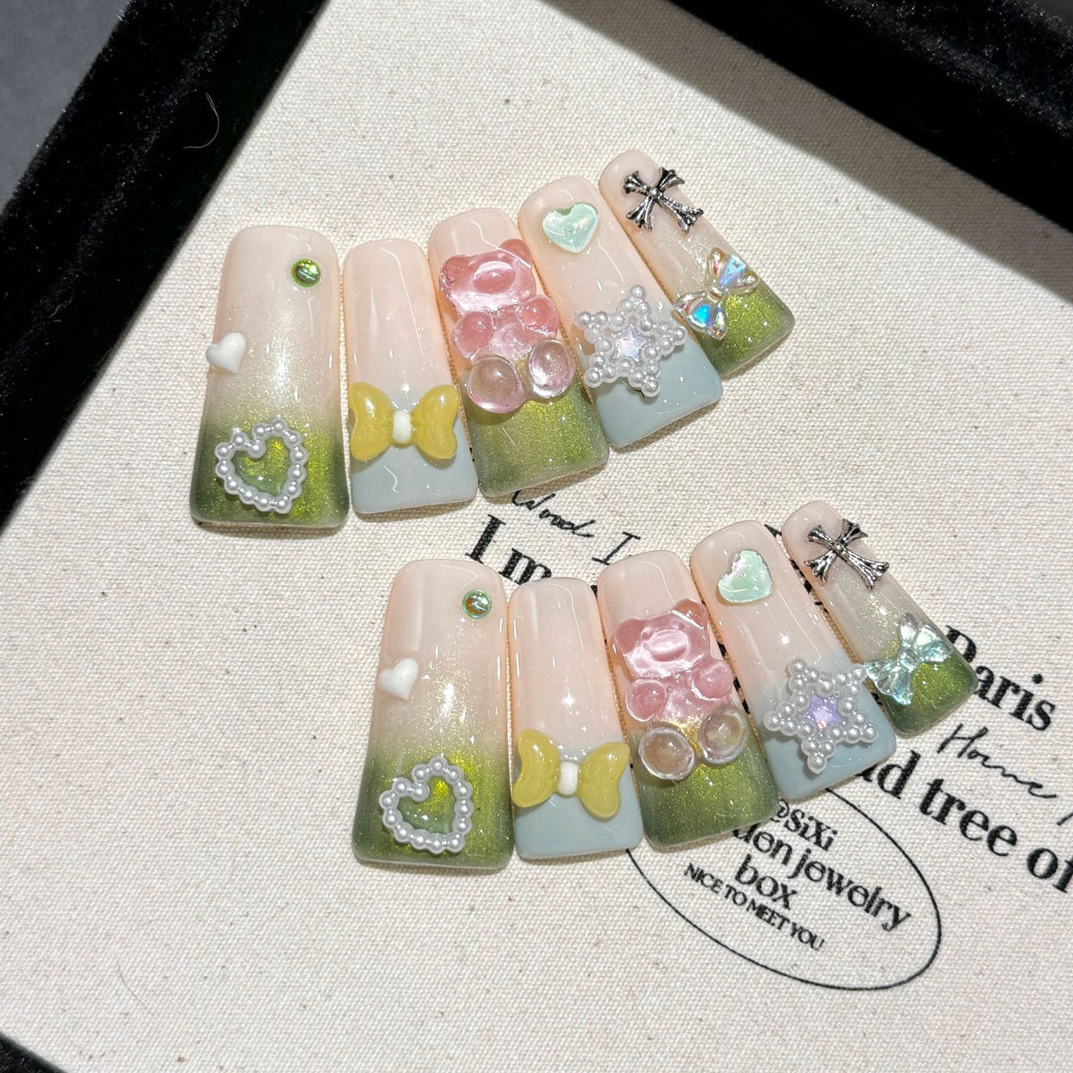 YICKYUE  -  10pcs Cute Bear Handmade Nails Spicy Girl Duck-bill Press on Nails Korean Mid-length False Nails Tips French Edge Design