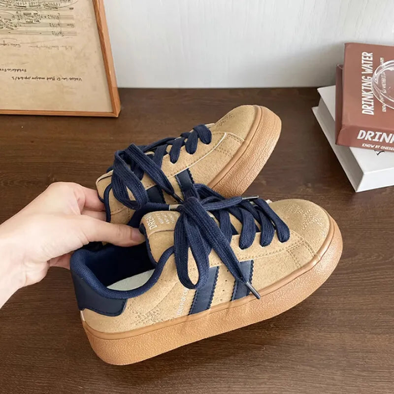 YICKYUE  -  Women's Casual Board Shoes New Soft Bottom Non-slip Comfortable Casual Shoes Retro Hundred with Thick Bottom Small White Shoes