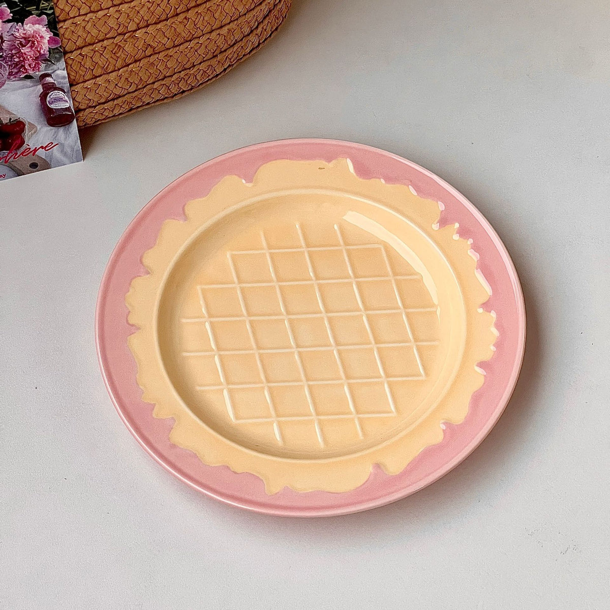 YICKYUE  -  Creative French Ceramic Cake Dessert Tray, Cute Ice Cream Cafe Tableware Set, Home Kitchen Plates