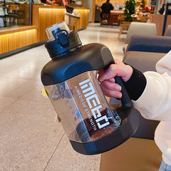 Yickyue 1.8/2.8L  Large Plastic Water Bottle BPA Free Portable Gym Sport Water Kettle Milk Tea Juice Drinking Bottle Gift For Women Men