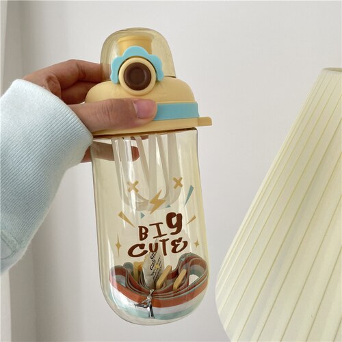 Summer New Colorful Large Capacity 650ml Macarone Girl Heart Student Portable Strap Sports Shake Cup Girl Children's Kettle