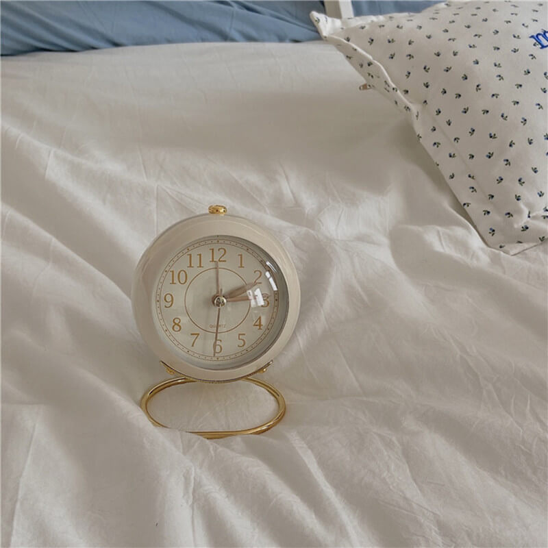 YICKYUE  -  Vintage Round Table Alarm Clock