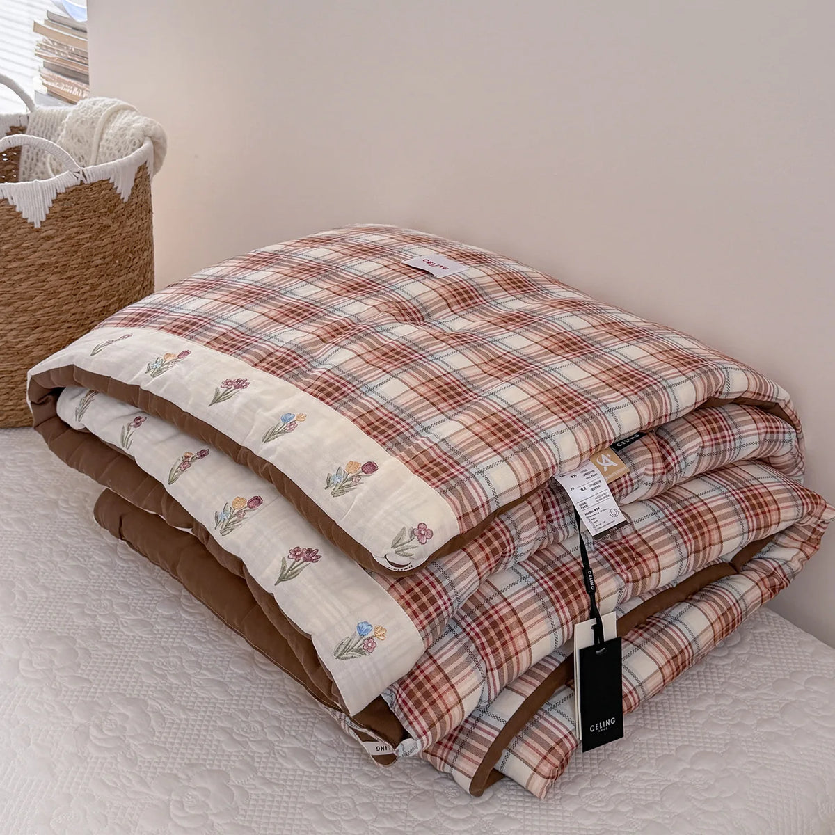 YICKYUE  -  Applique Decor Soft Cotton 3pcs Bedspread Set with Lace Trim, Breathable Quilt Coverlet, 1-Piece Summer Blanket Thin Comforter