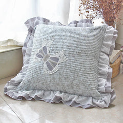 YICKYUE  -  Floral Quilted Pillow Cover 45x45cm - Ruffled Lace Trim with Bow, Decorative Cushion Cover for Sofa/Bedroom, Home Décor