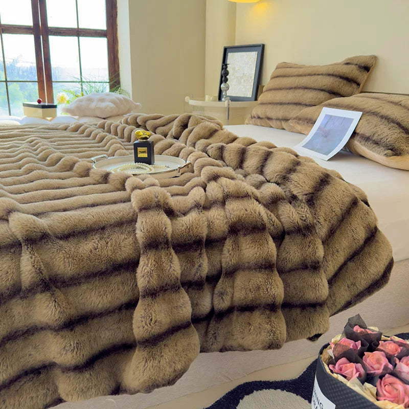 YICKYUE  -  Double Enlarged and Thickened Bedspreads Winter Warm Nordic Style Rabbit Like Velvet Blanket Non Shedding Close Fitting Quilt