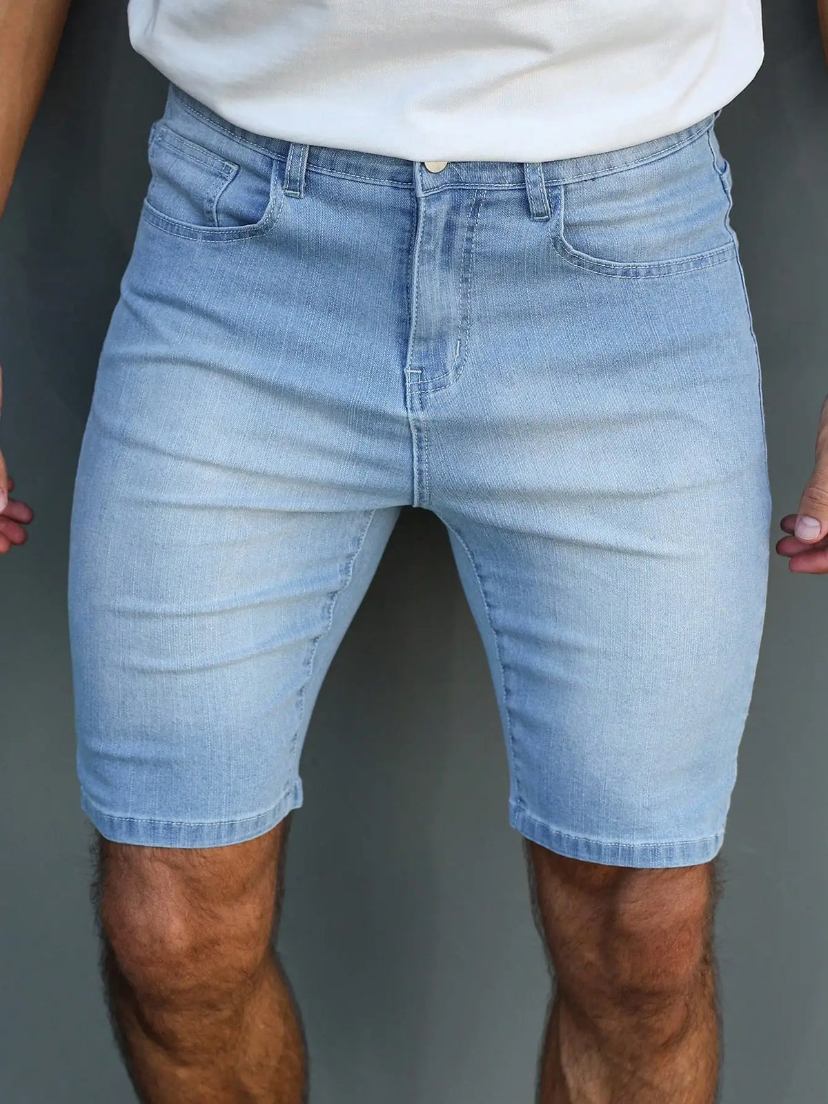 HEARUJOY  -  Blue washed men's denim shorts, featuring a casual style, with a length of knee-length shorts, suitable for summer wear.