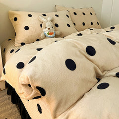 YICKYUE  -  Polka Dot Milk Velvet Duvet Cover Thick Plush Warm Winter Comforter Cover Queen King Size Soft Cozy Quilt Cover and Pillowcases