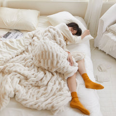 Yickyue Ruched Luxurious Soft Faux Fur Throw Blankets Fuzzy Plush Elegant Reversible for Sofa Chairs Couch Living Room Decor TJ7058