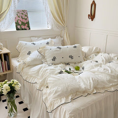 YICKYUE  - Ins Cream Style Soft Skin-friendly Bed Four-piece Set
