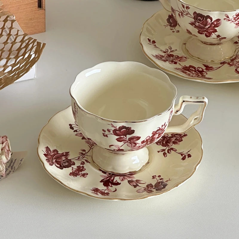 YICKYUE   -  French Red Flower Bone Porcelain Coffee Cup with High Grade Retro Flower British Afternoon Tea Cup Plate Gift