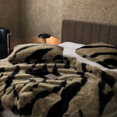 Yickyue Nordic Imitation Fox Fur Warm Autumn Winter Blanket High End Thicken Warmth Blankets for Beds Luxury Cozy Sofa Blanket for Throw