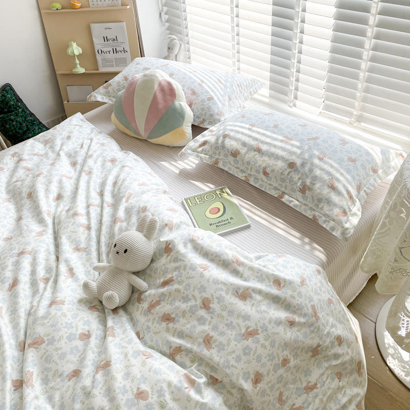 YICKYUE  -  Retro Small Floral Four-piece Set