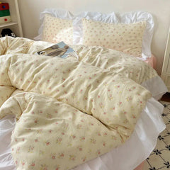 Gentle Floral Print Bedskirt Bedding Sets Skin Friendly Comfortable Duvet Cover Set with Lace Romantic Bedclothes for Girls