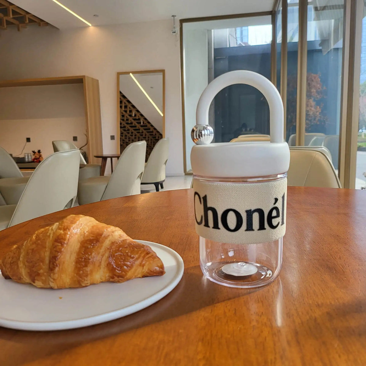 Yickyue Ins Transparent Water Bottle for Girls Good-looking Plastic Water Cup with Lid Portable Juice Coffee Mug for Adult Children