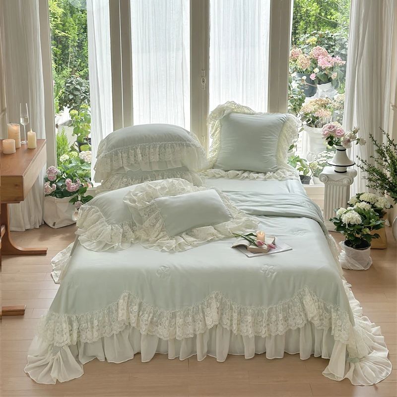 YICKYUE  -  Lyocell Fiber Summer Quilt Romantic Lace Ruffles Princess Bedding Set Soft Silky Summer Comforter Blanket With 2 pillowcase 4Pcs