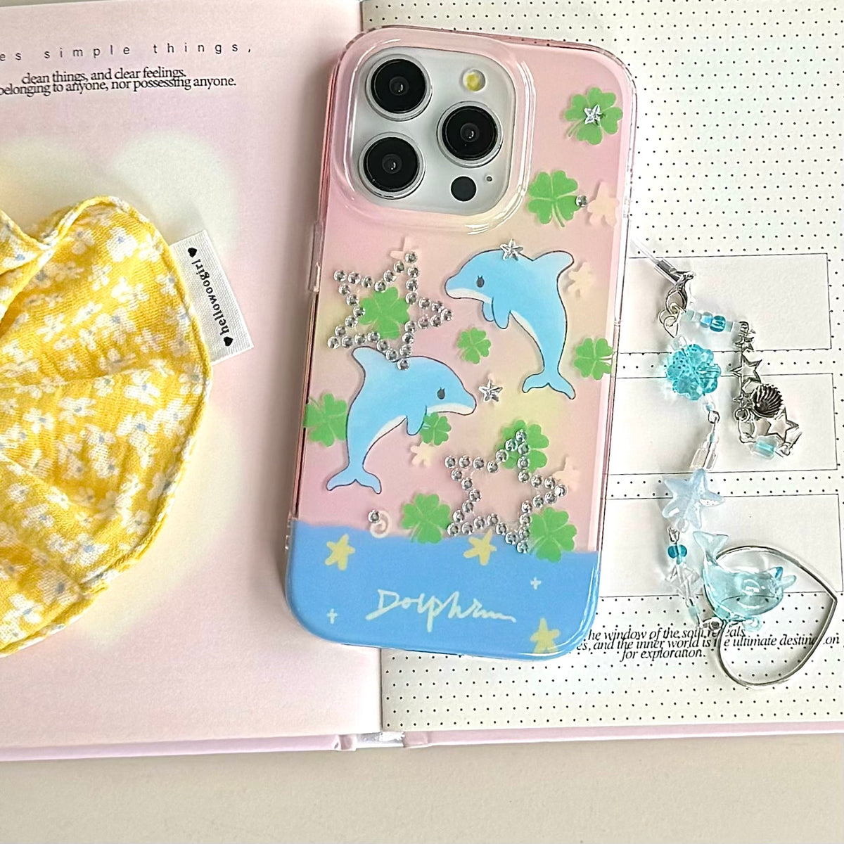 YICKYUE  -  Ins Sparkling Diamond Star Cute Dolphin Four Leaf Clover Love Pendant Phone Case for iPhone 16 15 14 13 Pro Max Back Cover Fund
