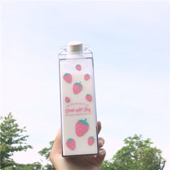 500ML Creative Cute Plastic Clear Milk Carton Water Bottle Fashion Strawberry Transparent Milk Box Juice Water Cup for Girls
