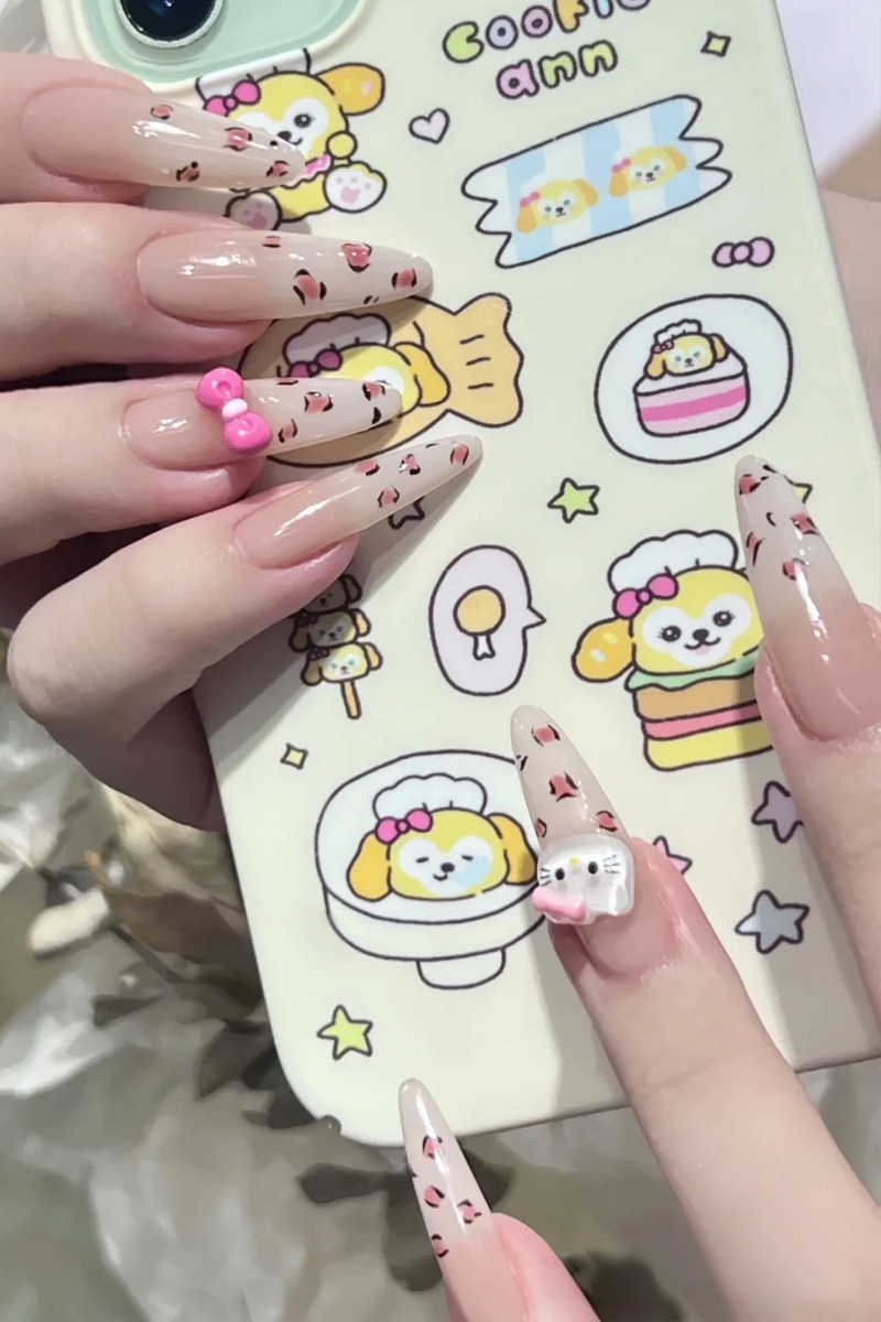 YICKYUE  -  Cat Eye Leopard Pattern Handmade Press on Nails Wearing Armor Chain Bow Pearl Cartoon Cat Minimalist Nail Art