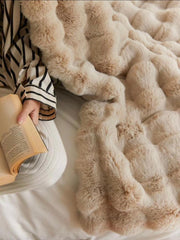 Yickyue Soft Thickened Faux Rabbit Fur Sofa Blanket