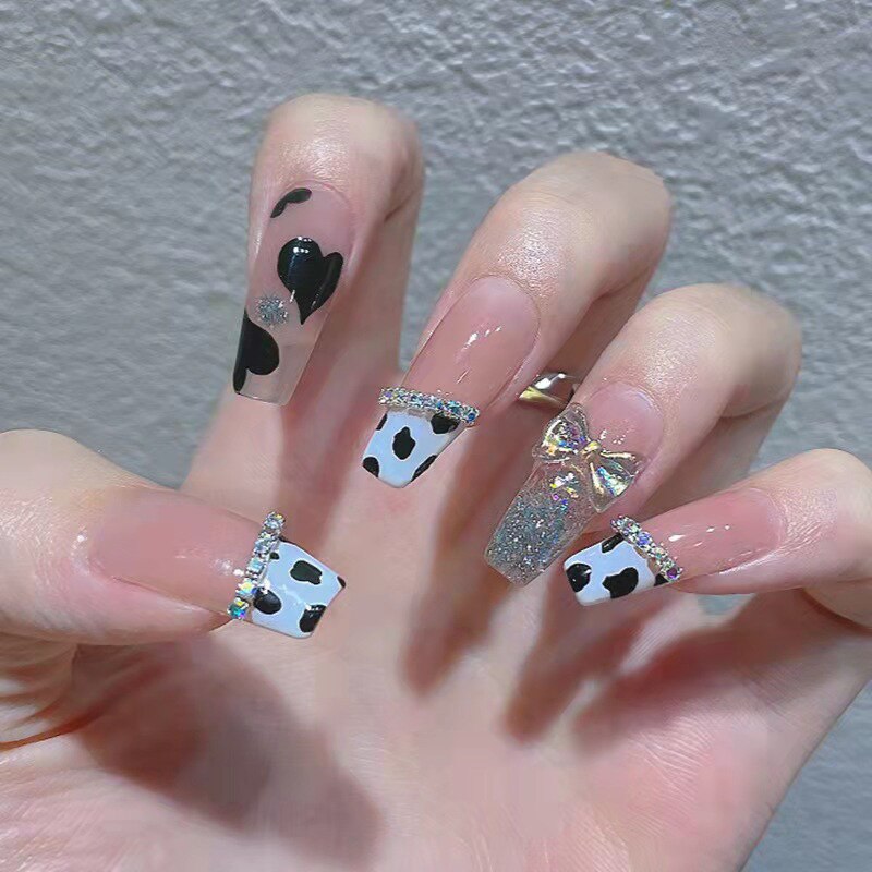 24pcs/box Love Heart Butterfly Fake Nails French Long Detachable Wearing Armor Full Cover Manicure Finished DIY Nail Accesoires