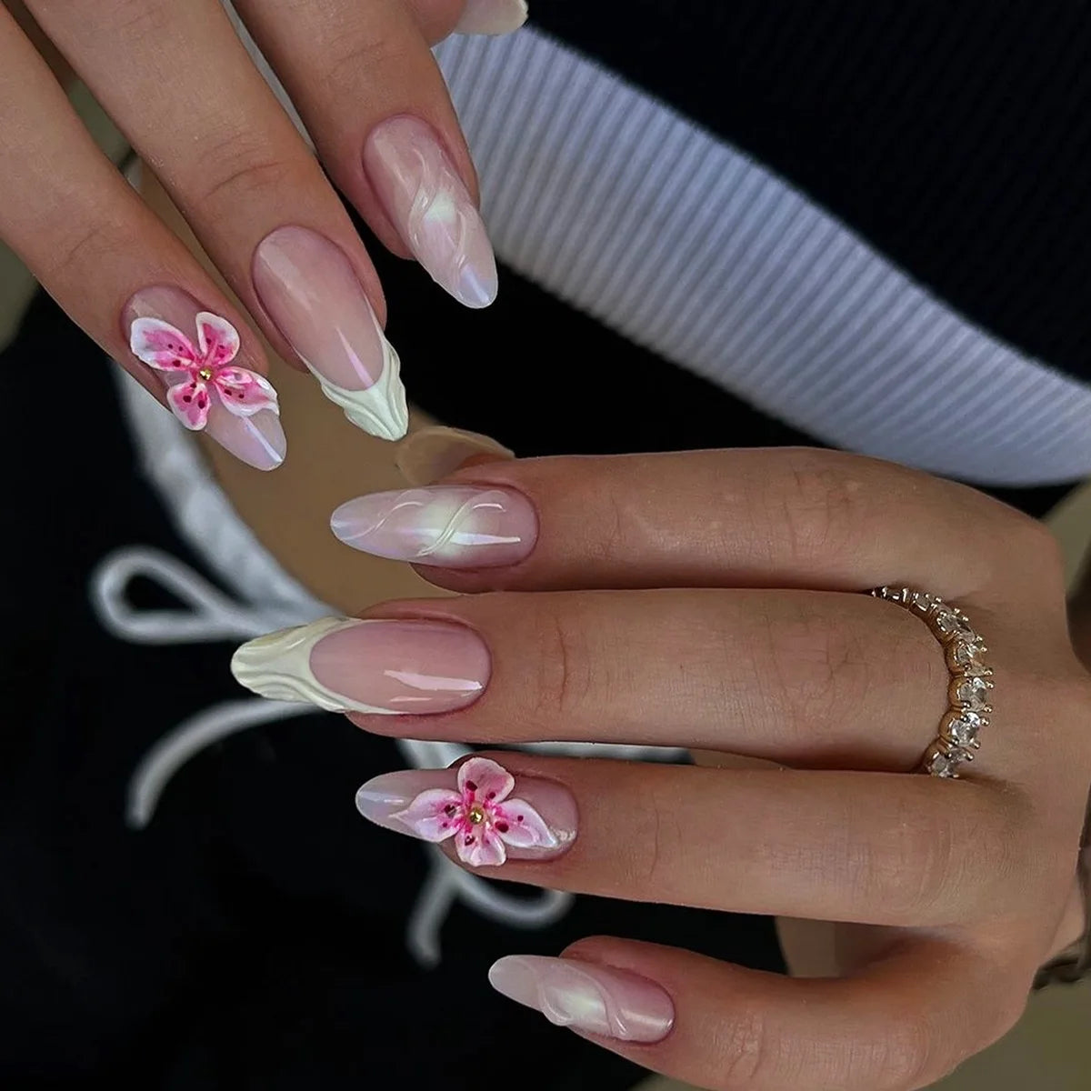 YICKYUE  -  24pcs Retro Ocean Fake Nails Beach Shells Pearl Diamond Design False Nail Tips Korean Blue Sweet Girls Wearable Press on Nails