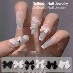 50pcs/lot Classic Black and White Nail Art Bows Resin 3D Nail Art Decoration DIY Manicure Design Simple Style Nail Accessories