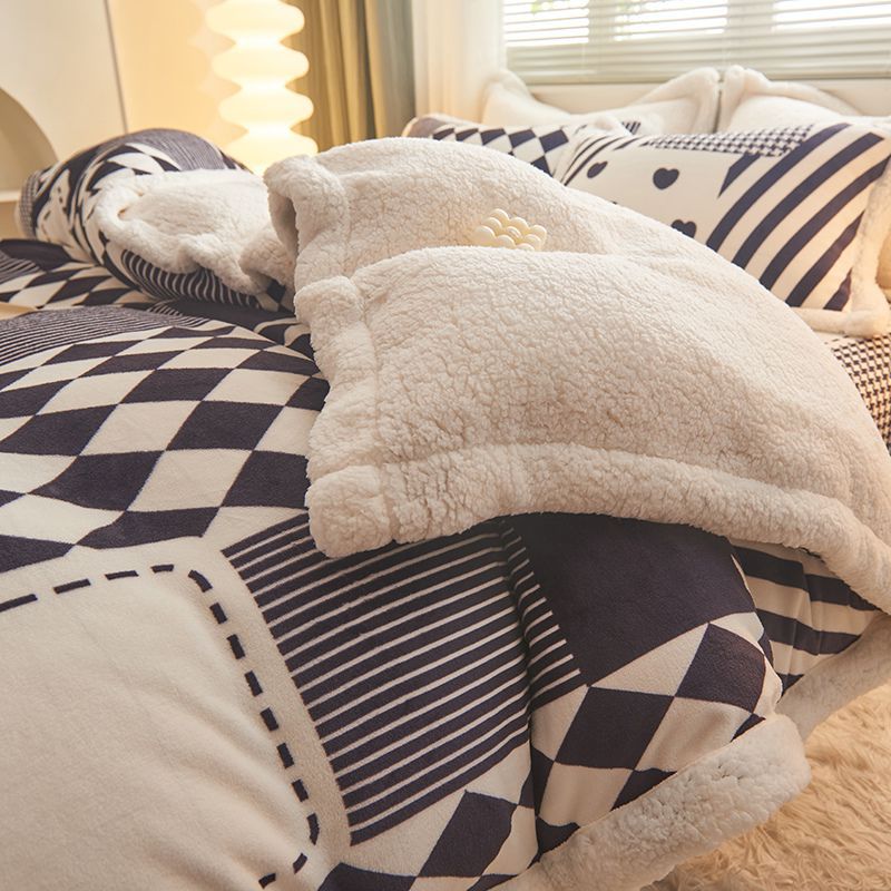 Autumn winter warm A-side milk velvet B-side lamb velvet soft bedding set 4pcs of velvet quilt cover sheet pillowcase king queen