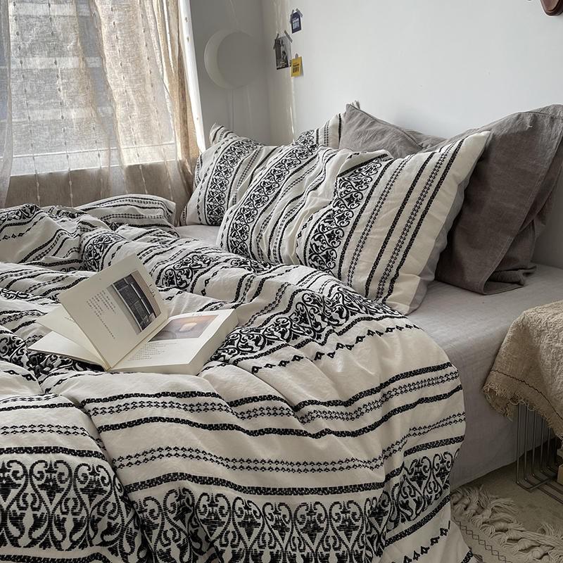 Yickyue 4Pieces Yarn Dyed Wasehed Cotton Boho Bedding set blue white Tribal Striped Geometric Print Duvet Cover with Zipper Ultra soft