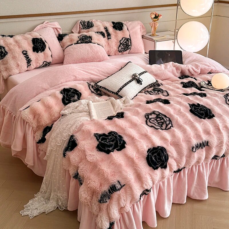 Yickyue French Luxury Faux Fur Warm Bedding Set Princess Style Coral Soft 4 Pieces Bed Sheet Double sided Plush Quilt Cover Fast Ship