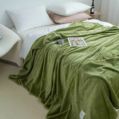 YICKYUE  -  Winter Warm Thin Plush Blanket Classic Green Coral Plush Lunch Blanket Sofa Blanket Weekend Party 150cm Game Blanket