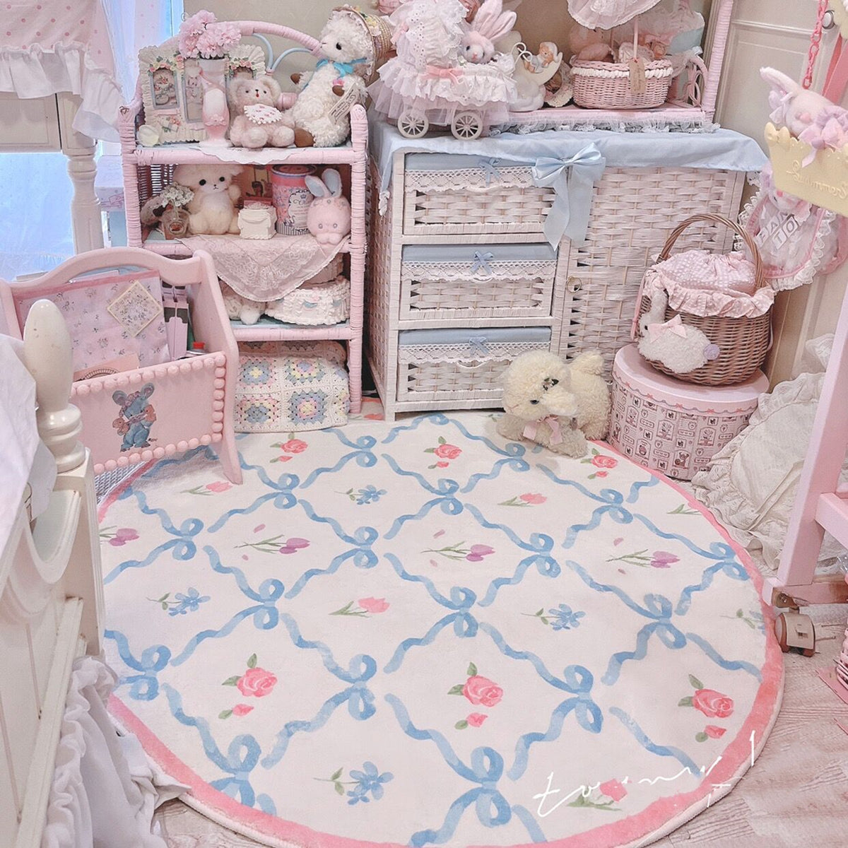 YICKYUE  -  Round Cashmere Non-Slip Blanket Rugs, Cartoon Bow, Home Living Room, Sofa, Bedroom, Tatami, Bedside Blanket