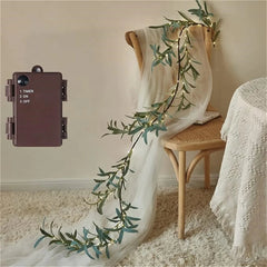 2Pcs/4Pcs Artificial Olive Leaf Vine Strips, Green Plant Garland with Fruits, Suitable for Christmas Decoration, Wedding Party, Family Garden, Artificial Hanging Leaf Vine with Front Door Wall Decoration